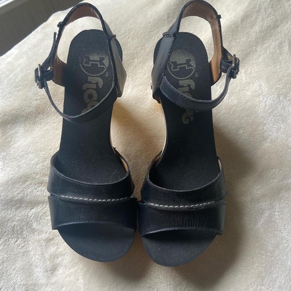 Flogg Clog Heels - Picture 4 of 4